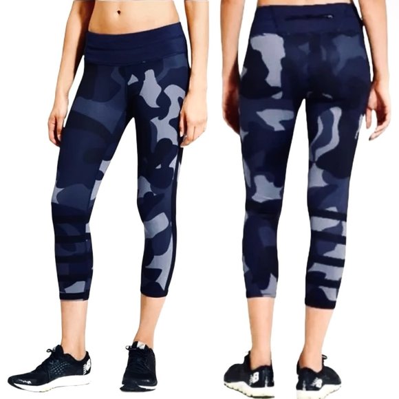 Athleta Navy Camo Sonar Capri Leggings - Picture 1 of 7